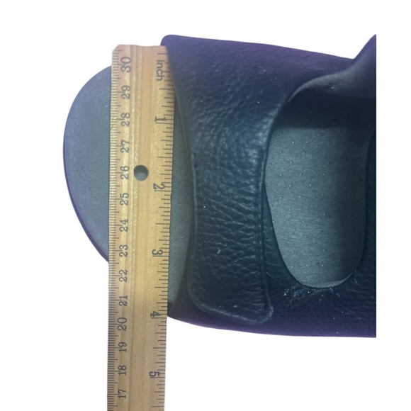 SAS Women’s Black Leather Slide Sandals - Picture 9 of 10